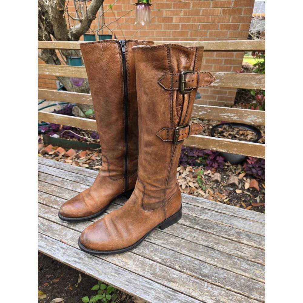 Clarks Women Mullin Spice Long Leather Congac Riding Boots Brass Buckles Sz 8 M